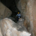 Subida a la segunda sala de la Cueva Bolumini