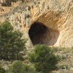 Cueva que encontramos en el camino