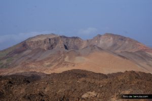 Vista del Crater de Pico Viejo desde el mirador