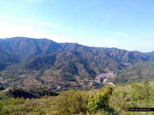Vista de Alfondeguilla llegando al Alt de Pipa