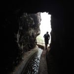 Jordi atravesando un tunel