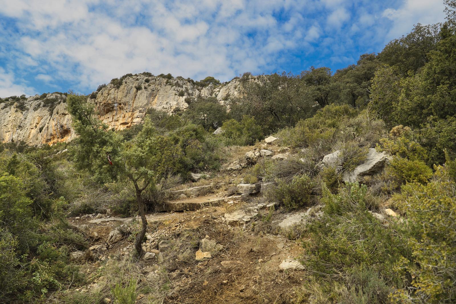 Zona escalonada en la Senda de la Cueva de los Muertos (foto de Biketrails Valencia)