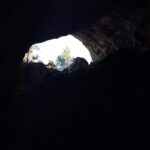 Desde el interior de la Cueva Negra de Montanejos