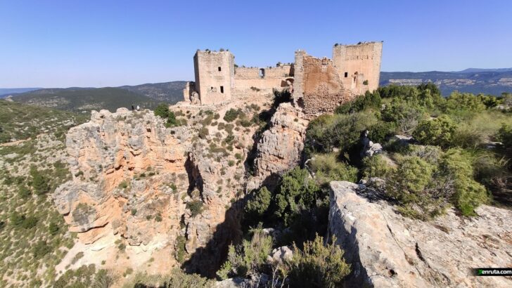Castillo de Chirel desde Emblase de Embarcaderos (PR-CV 382)
